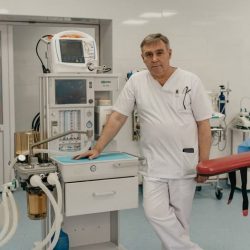 Завідувач відділенням, лікар-анестезіолог вищої категорії